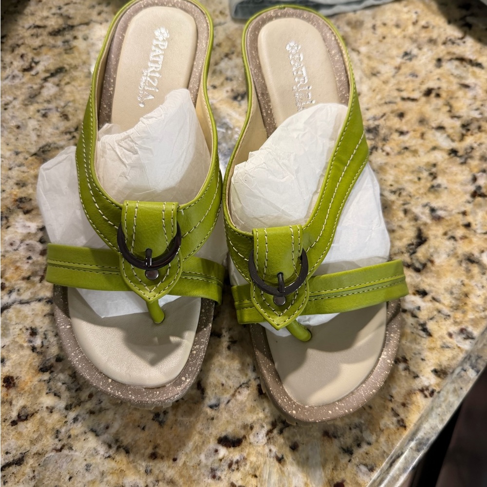 Patrizia Women's Lime Green Thong Sandals